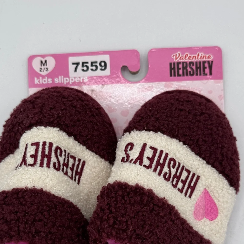 Hershey's Kids Slippers, NEW, kids size 2/3